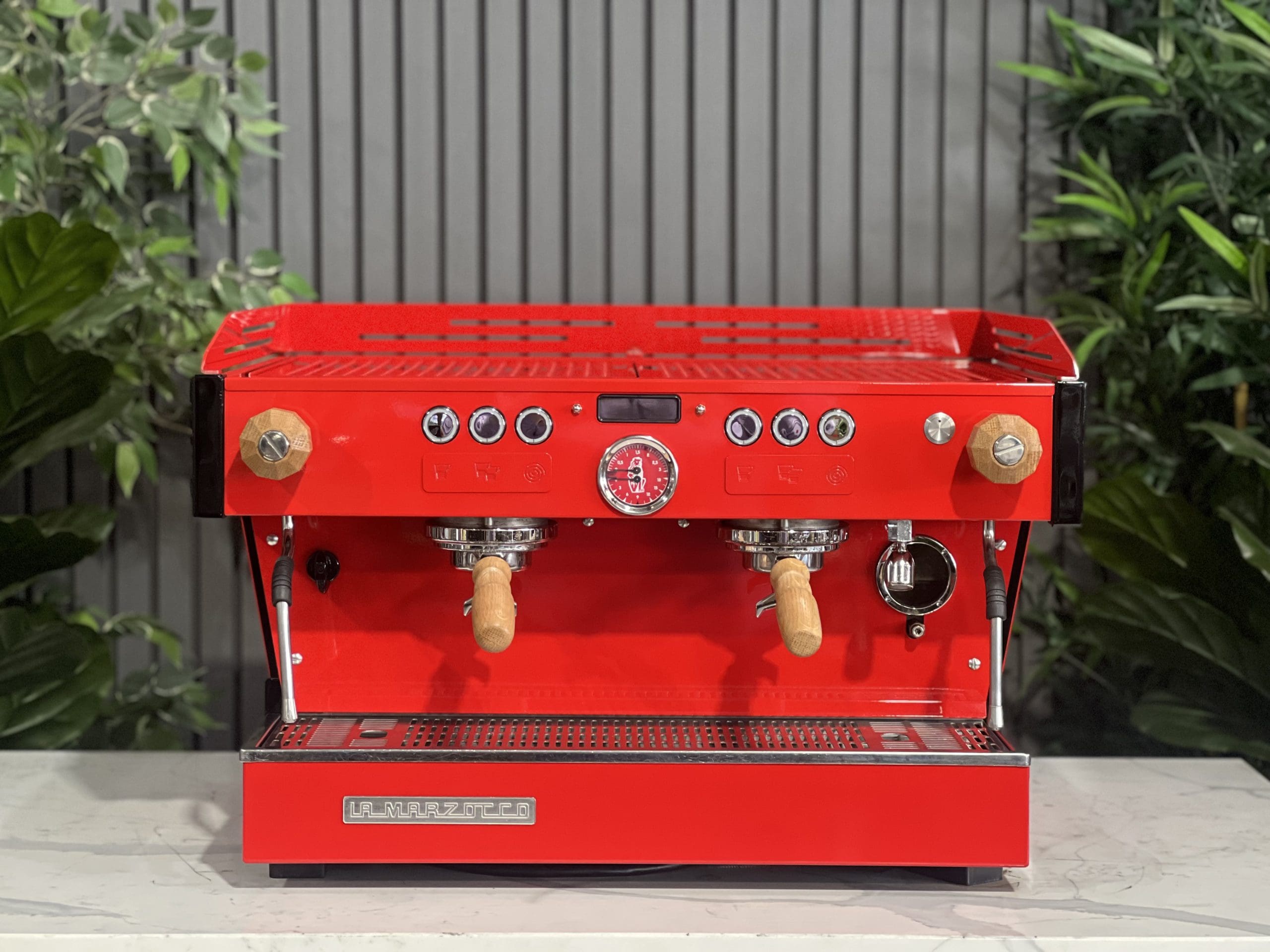 La Marzocco Linea PB 2 Group Red w.Timber Kit