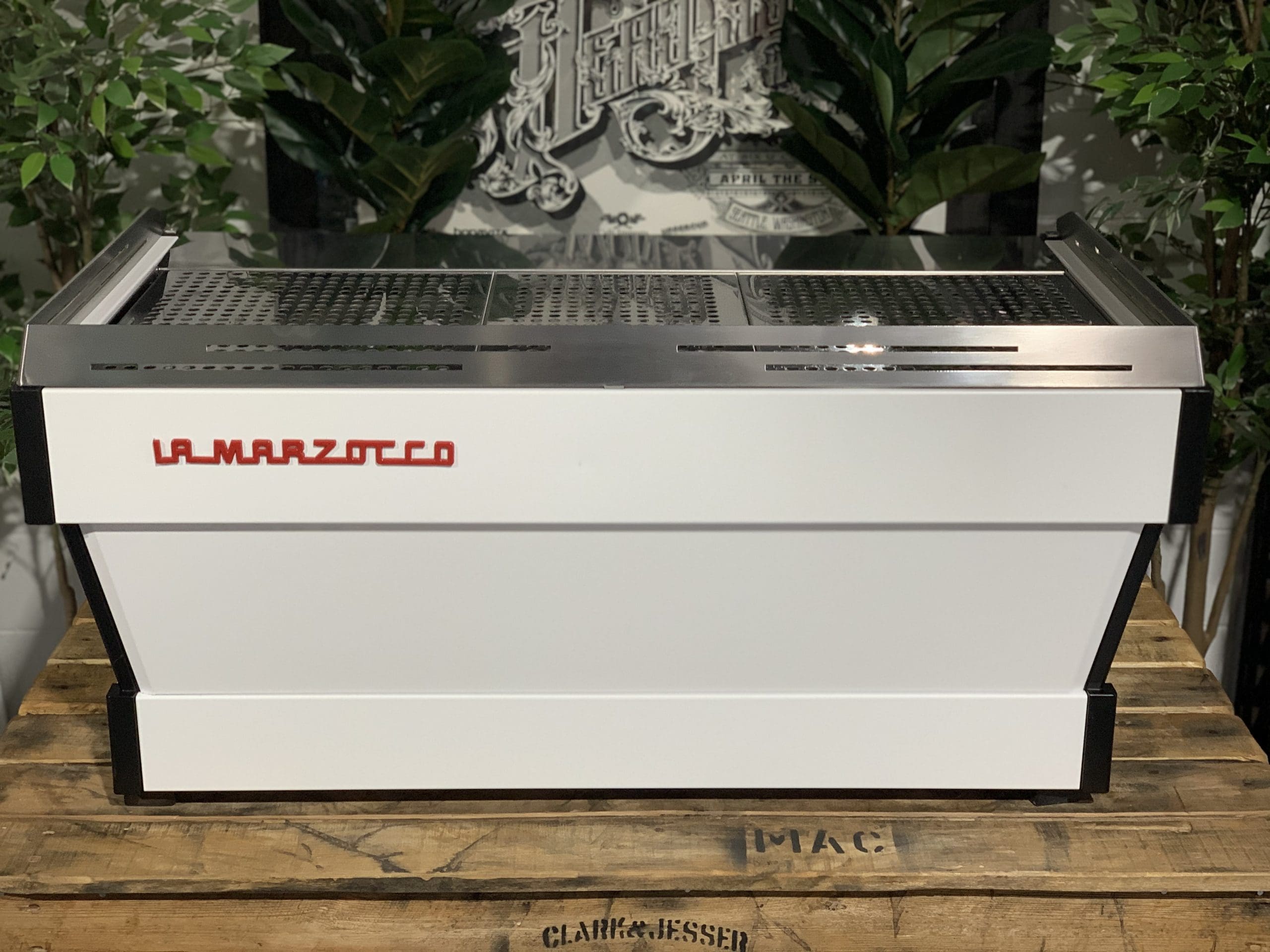 La Marzocco Linea PB 2 Group White & Black w. Pesado's