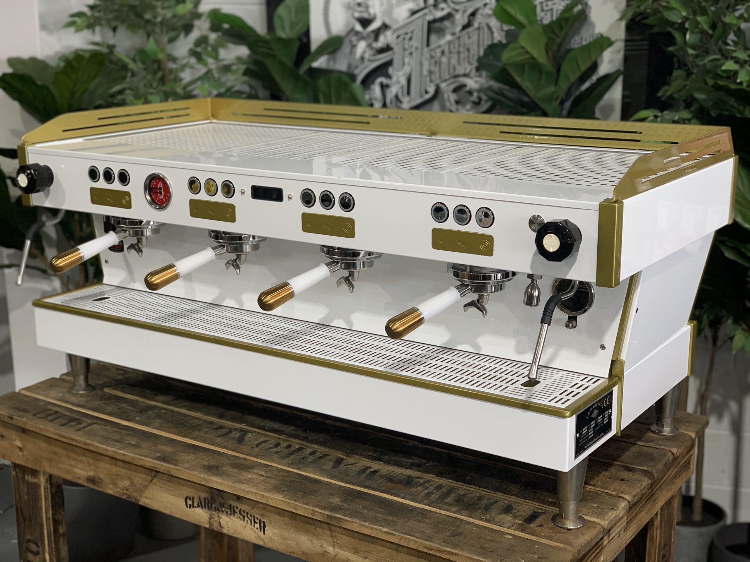 La Marzocco Linea PB 4 Group White & Gold