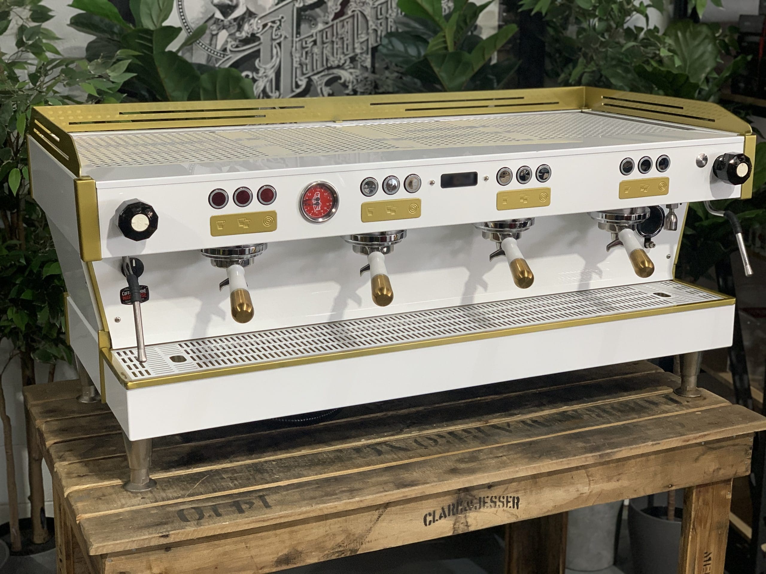 La Marzocco Linea PB 4 Group White & Gold