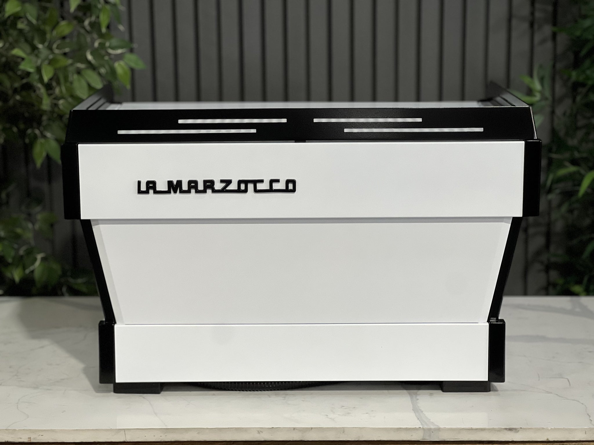 La Marzocco Linea PB 2 group Black & White Pesado Handles