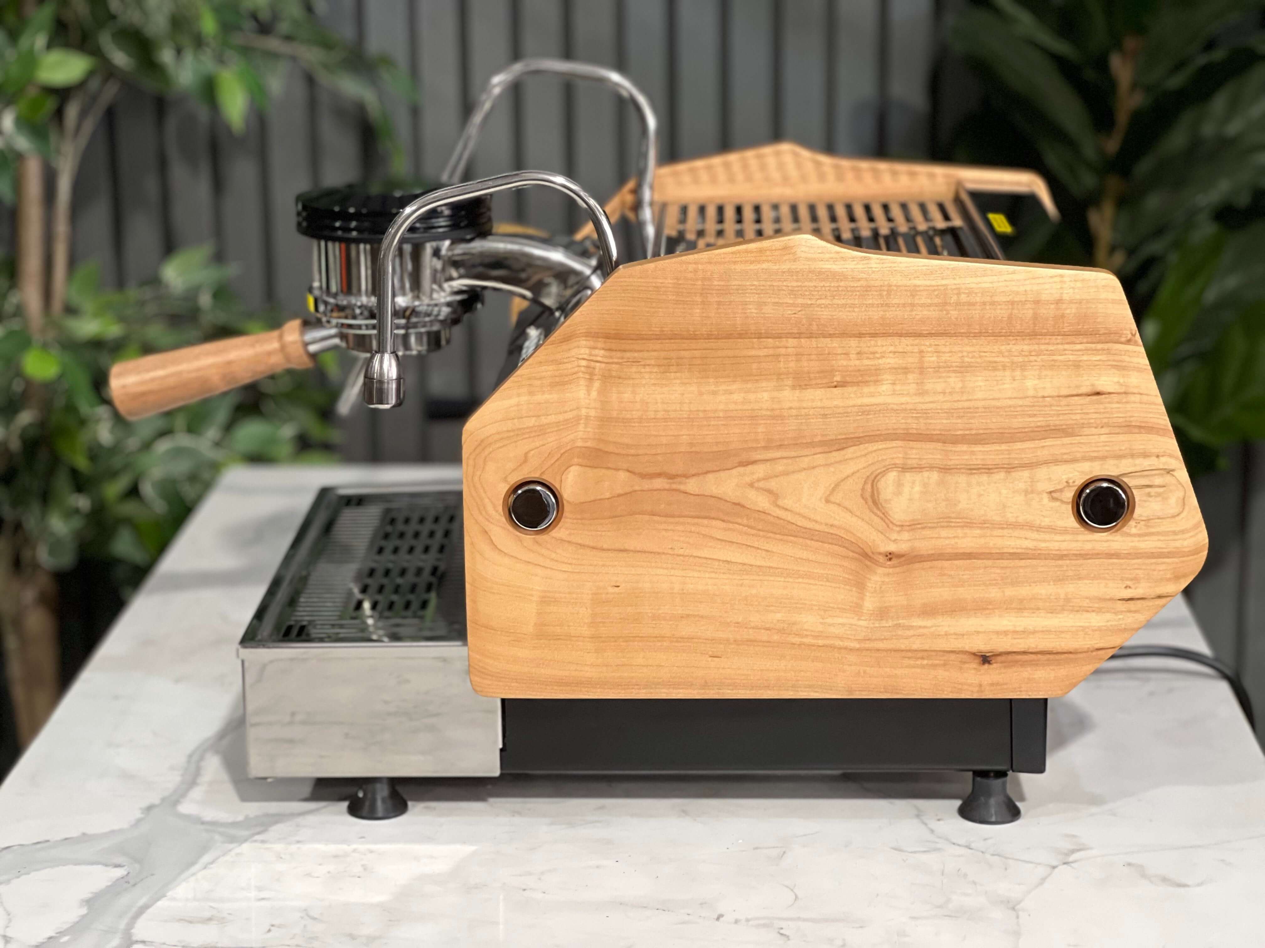 La Marzocco Gs3 Av 1 Group Espresso Coffee Machine - Stainless With Timber Sides & Handles