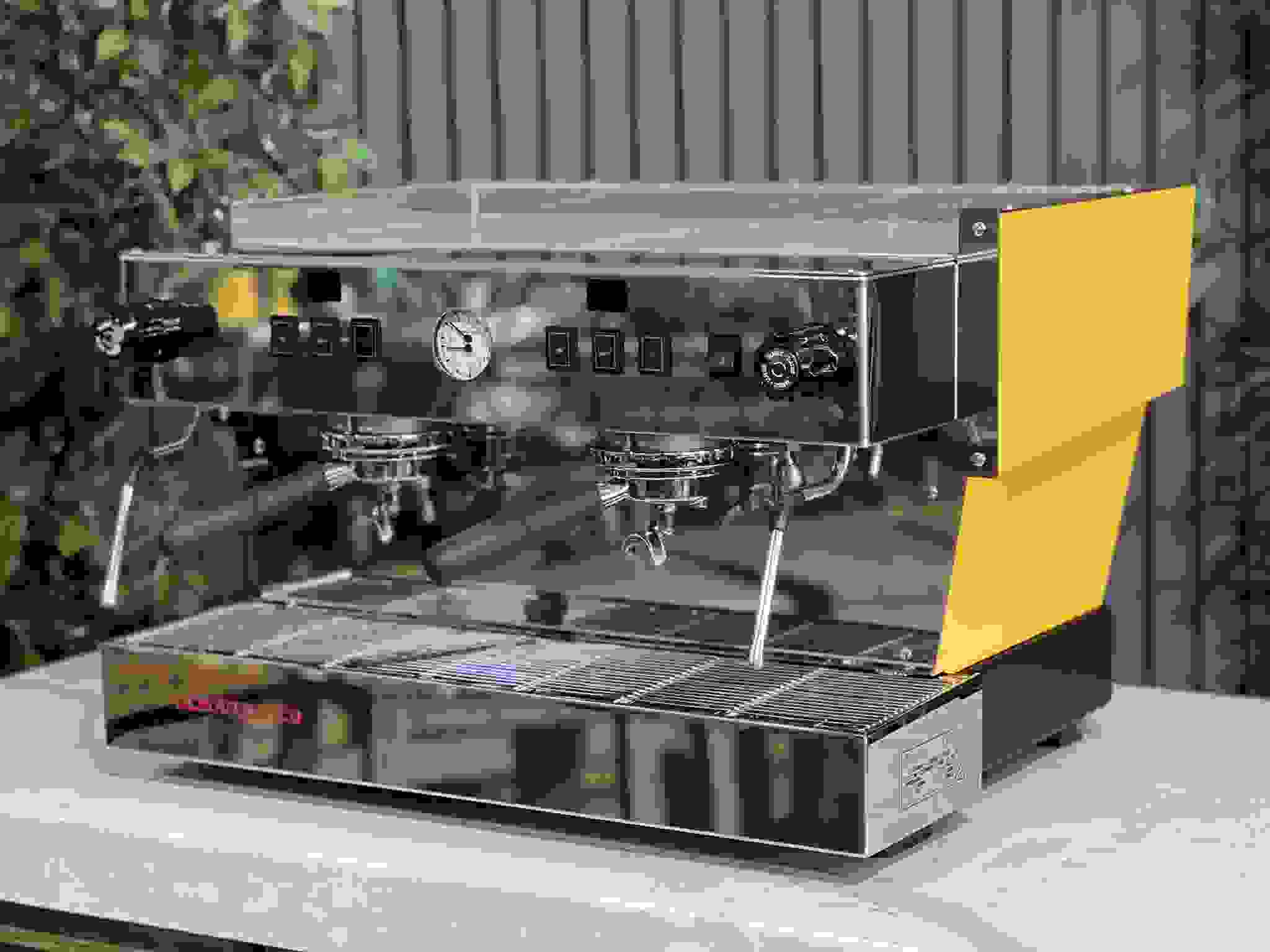 La Marzocco Linea Classic S AV 2 Group Yellow