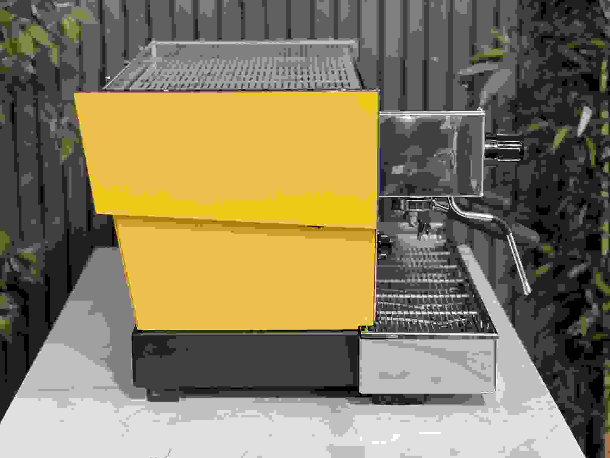 La Marzocco Linea Classic S AV 2 Group Yellow