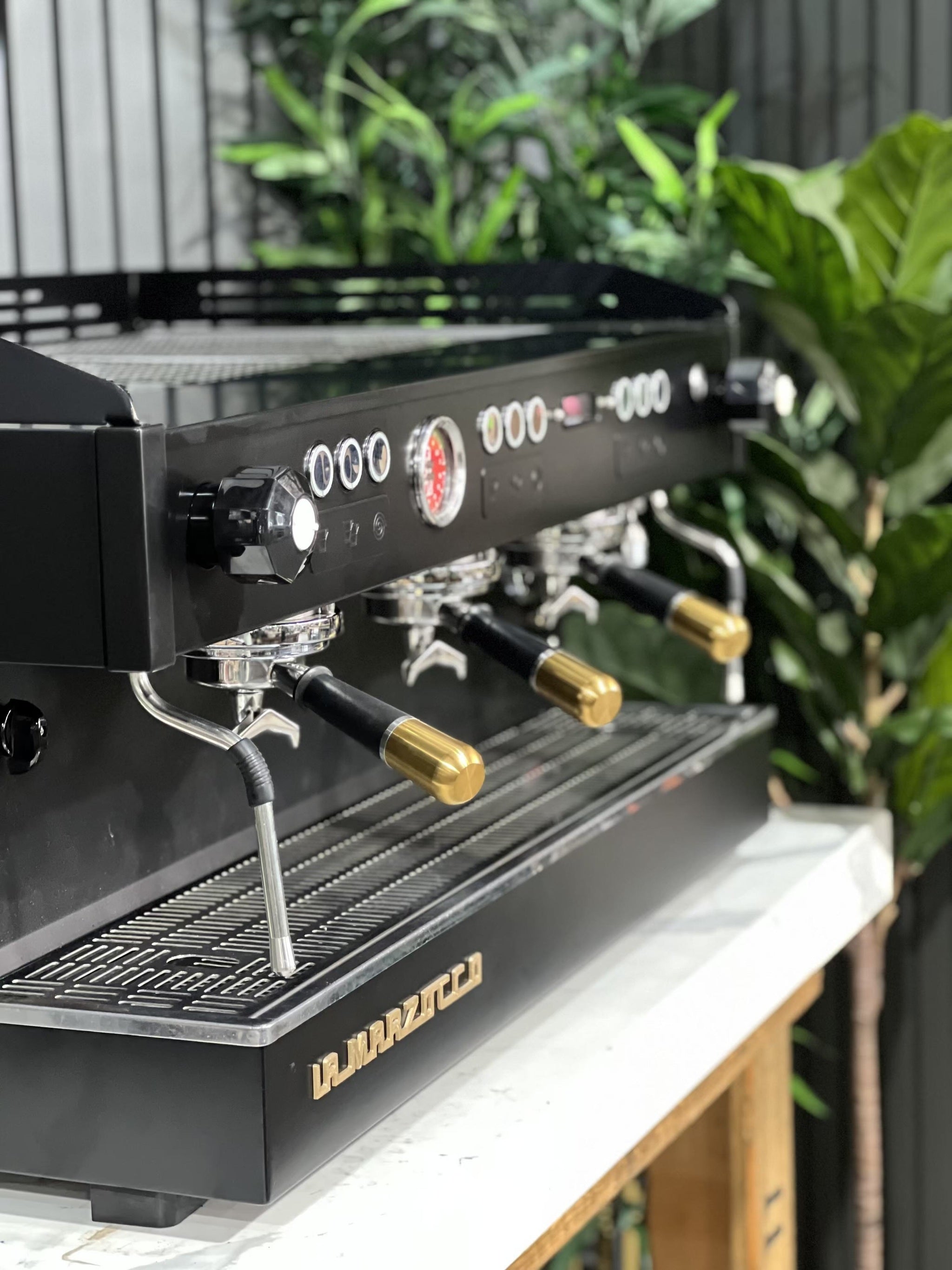 La Marzocco Linea PB 3 Group Black with Gold Pesado & Gold Logo