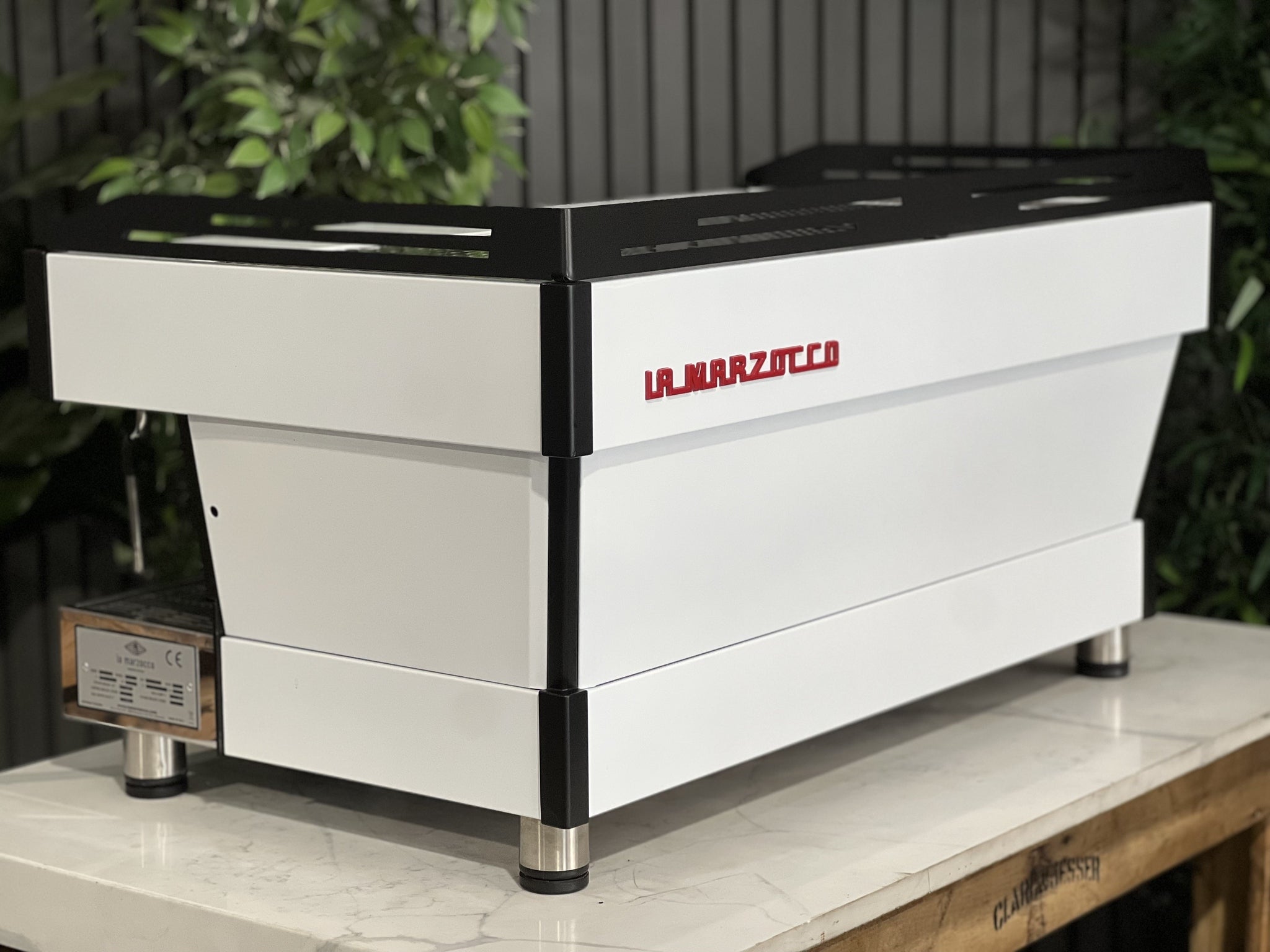 La Marzocco Linea PB 3 Group White, Stainless & Black