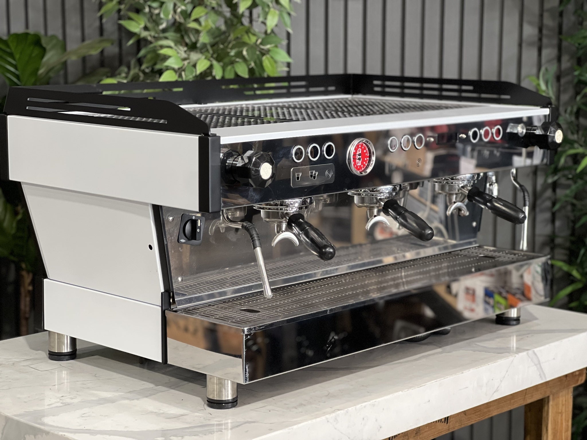 La Marzocco Linea PB 3 Group White, Stainless & Black