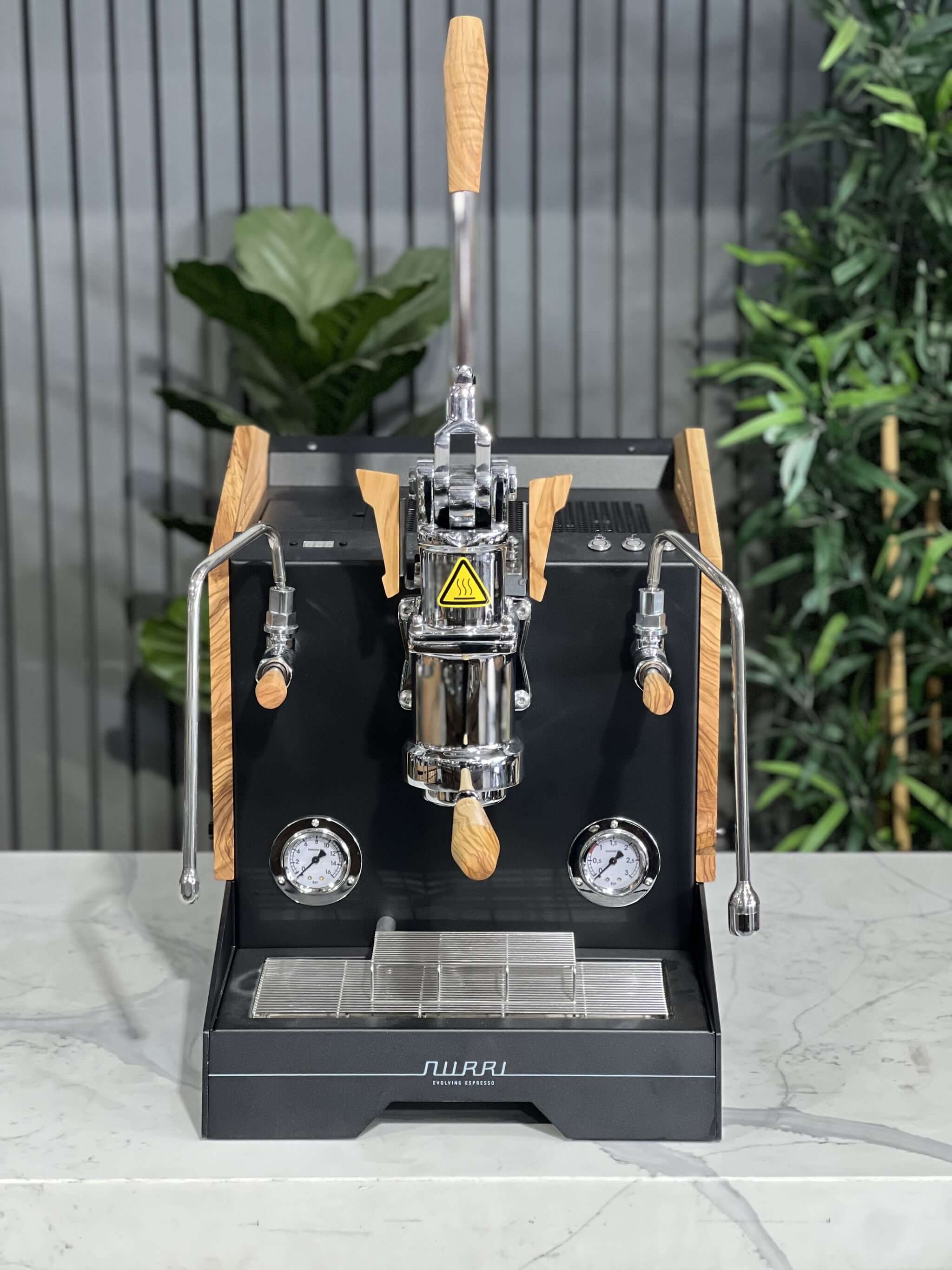 Nurri L Type Leva 1 Group Espresso Coffee Machine Brand New Black & Zebrano