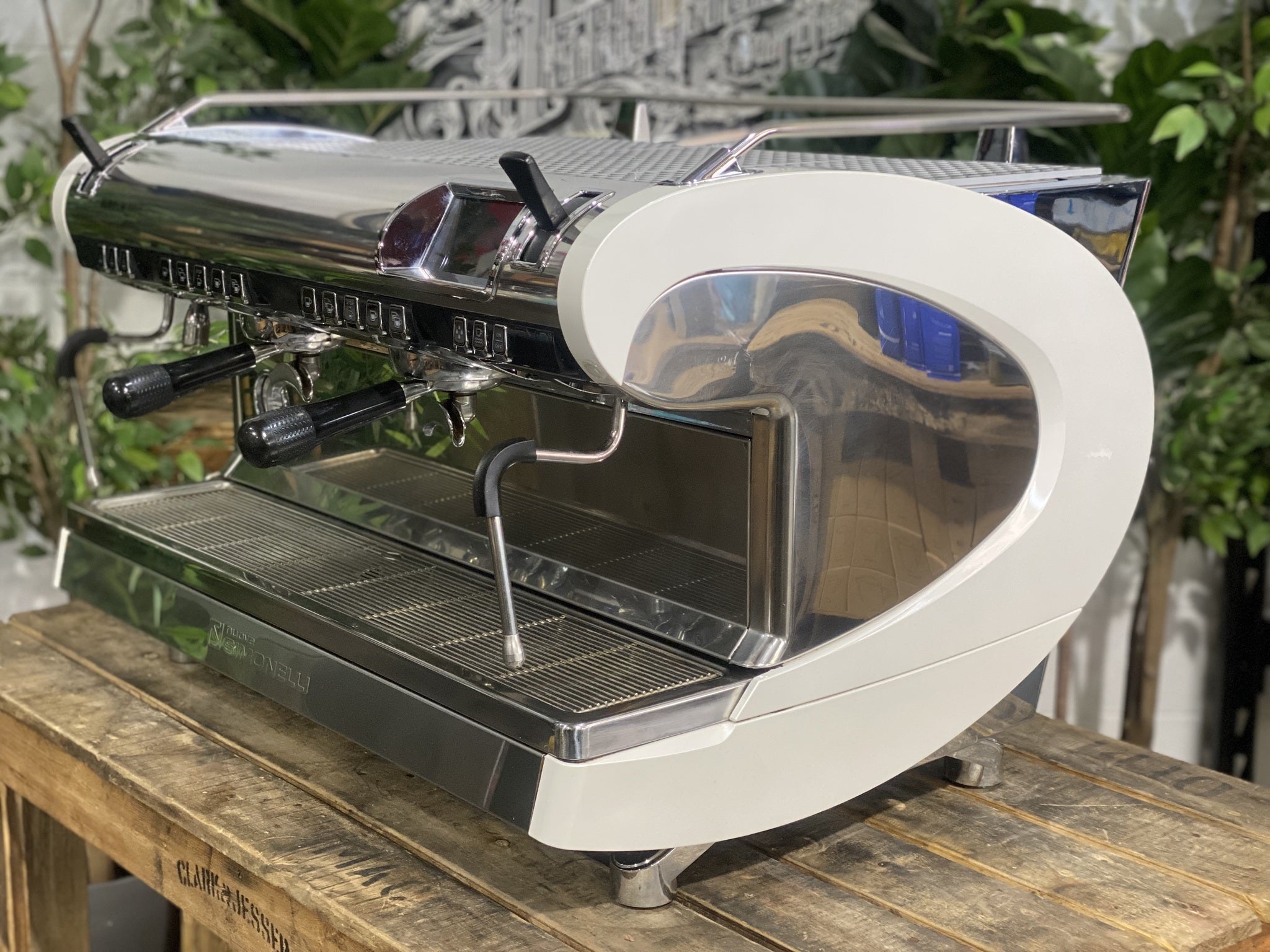 Nuova Simonelli Aurelia Wave 2 Group White & Stainless