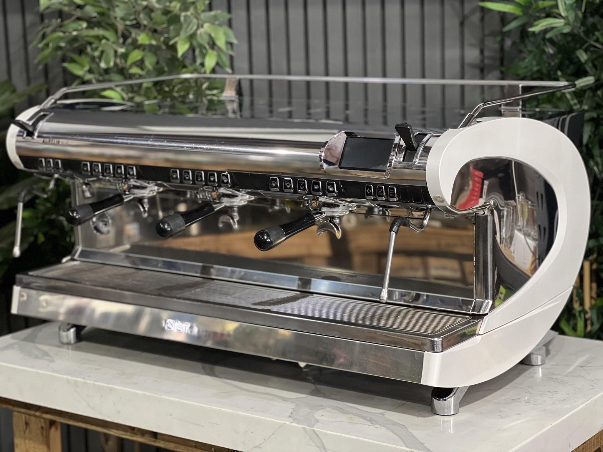 Nuova Simonelli Aurelia Wave 3 Group White & Stainless