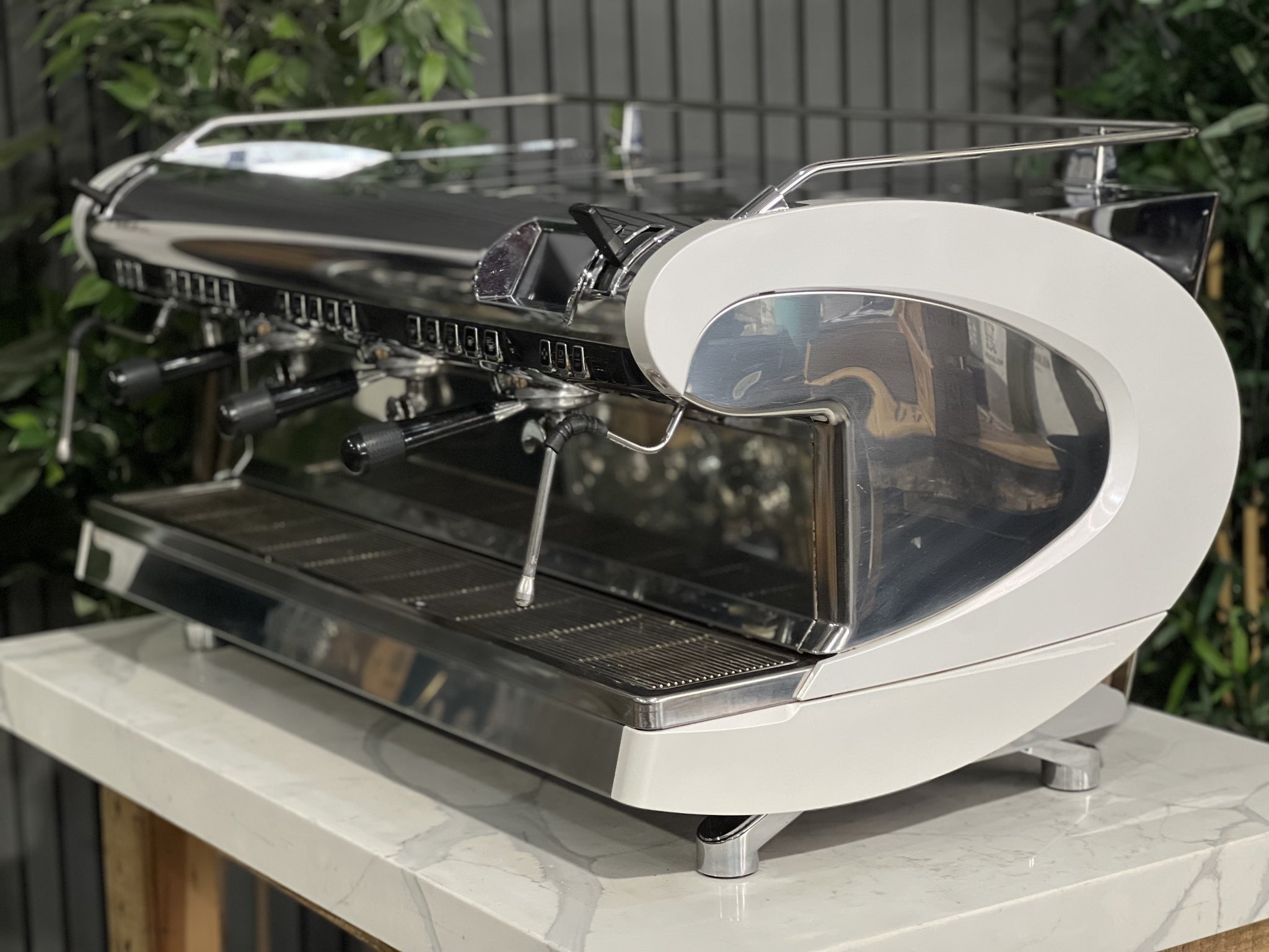 Nuova Simonelli Aurelia Wave 3 Group White & Stainless