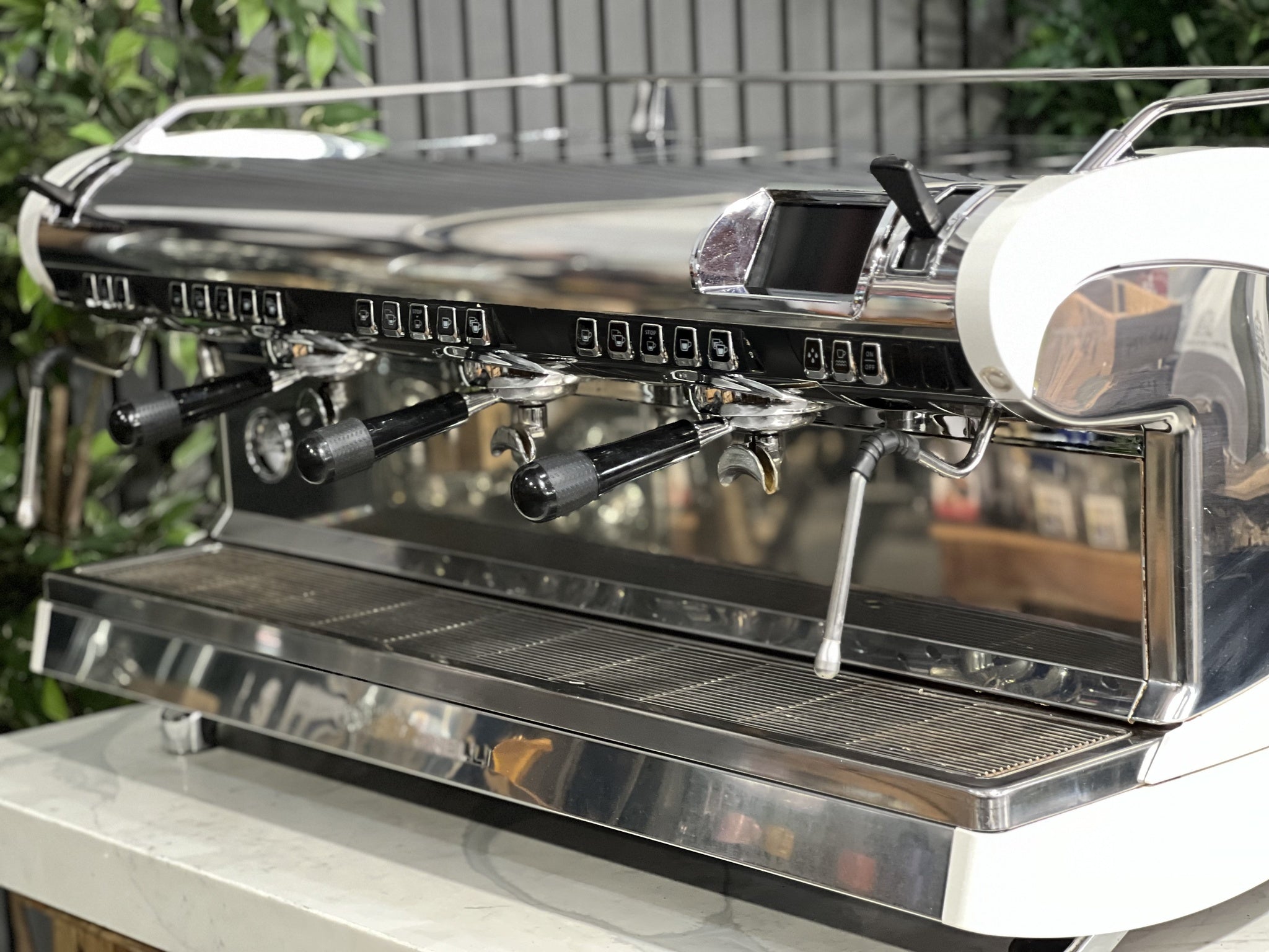 Nuova Simonelli Aurelia Wave 3 Group White & Stainless