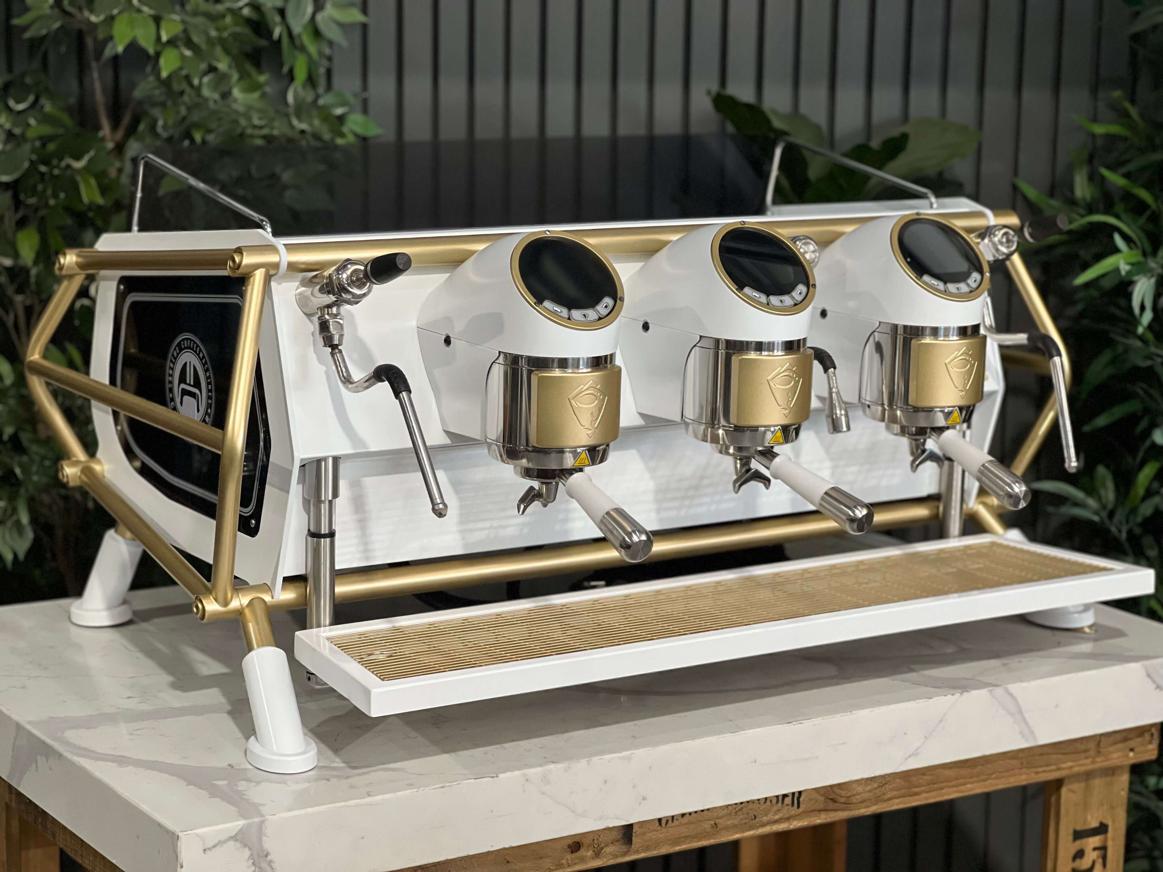 San Remo Cafe Racer 3 Group White & Gold Coffee Machine