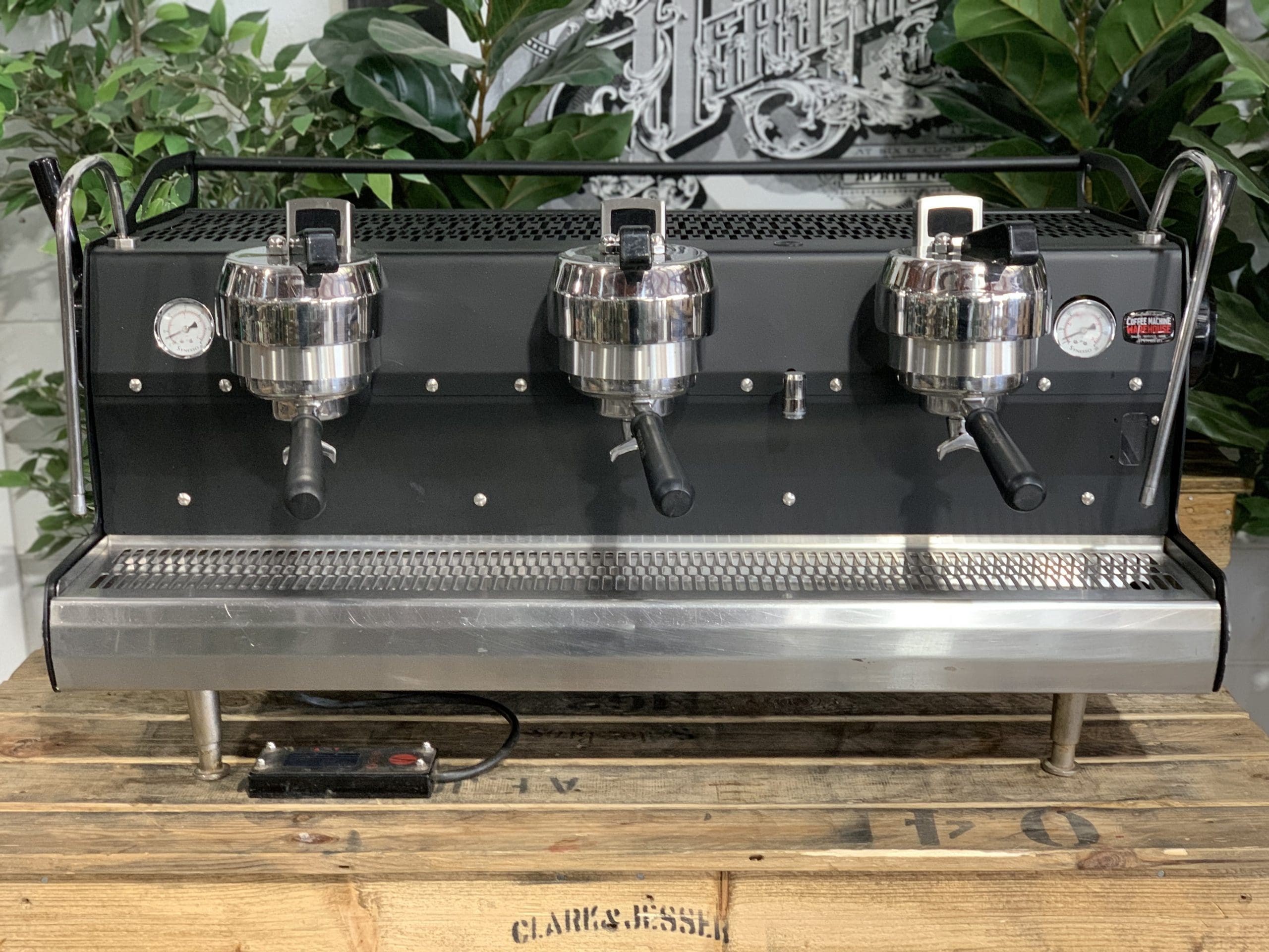 Synesso Cyncra 3 Group Matte Black w. Shot Timers