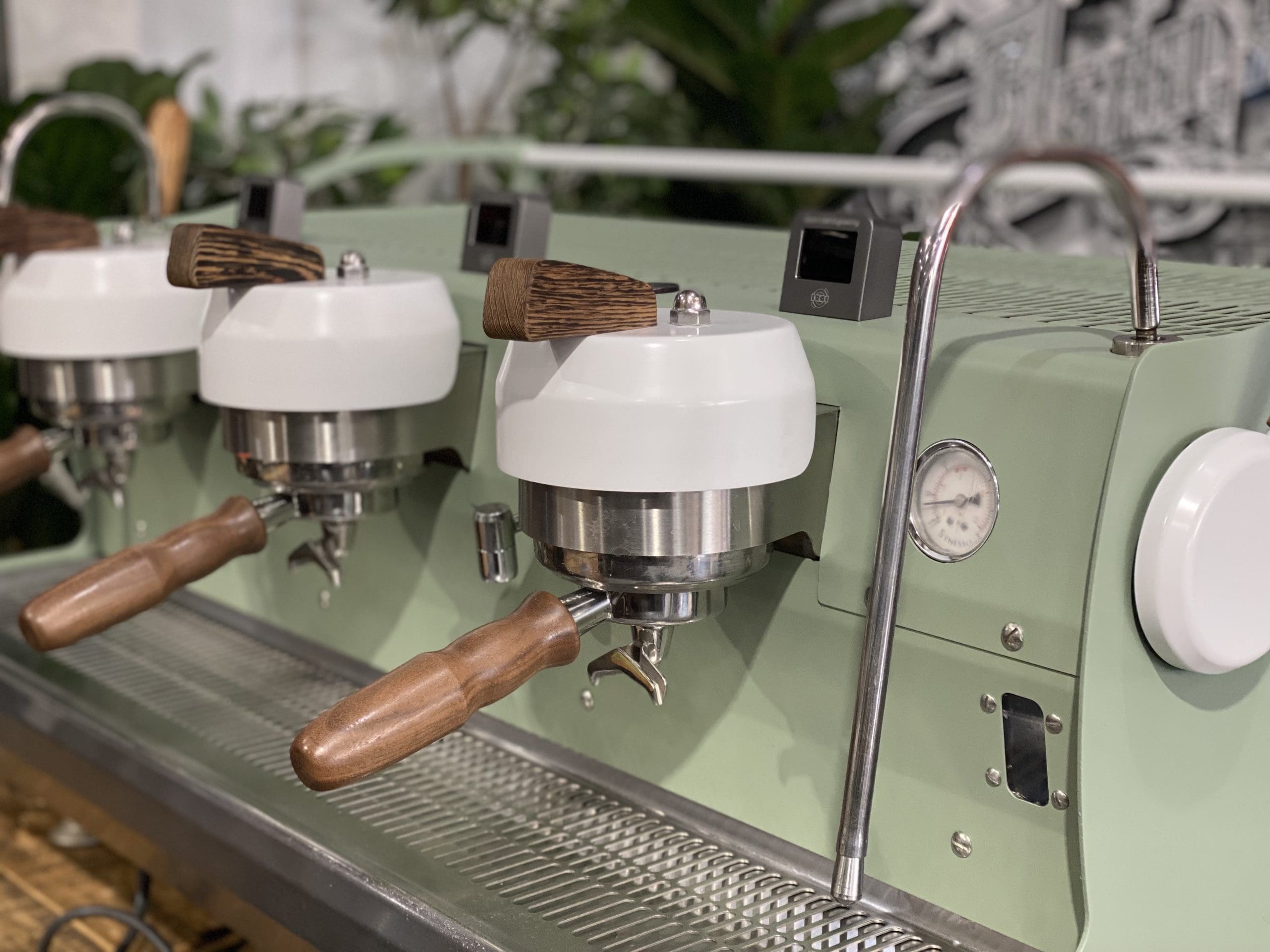 Synesso-Cyncra-3-Group-Green-Timber-White-Espresso-Coffee-Machine-1858-Princes-Highway-Clayton-VIC-3168-Coffee-Machine-WarehouseI