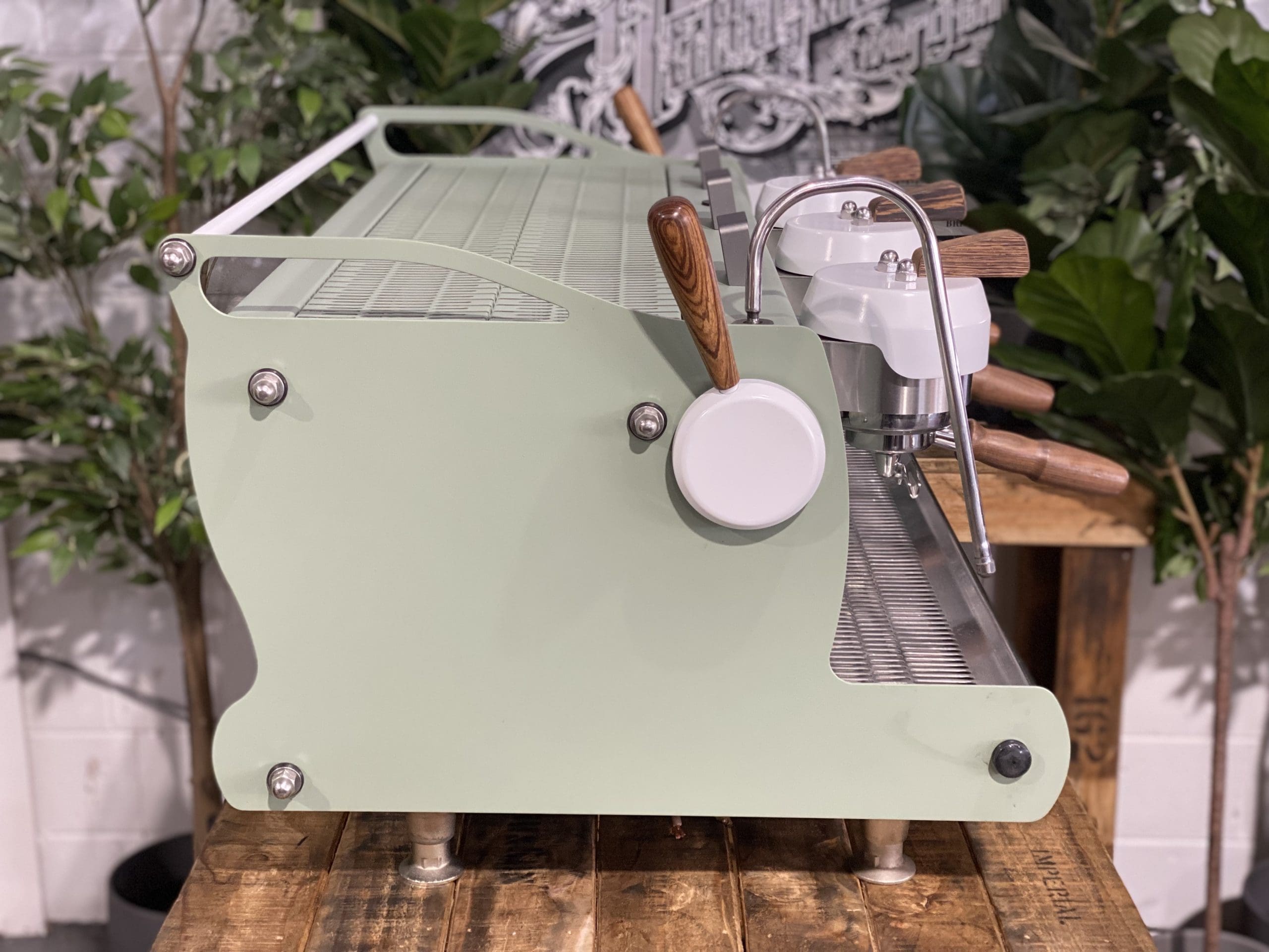 Synesso-Cyncra-3-Group-Green-Timber-White-Espresso-Coffee-Machine-1858-Princes-Highway-Clayton-VIC-3168-Coffee-Machine-WarehouseI Synesso-Cyncra-3-Group-Green-Timber-White-Espresso-Coffee-Machine-1858-Princes-Highway-Clayton-VIC-3168-Coffee-Machine-WarehouseI