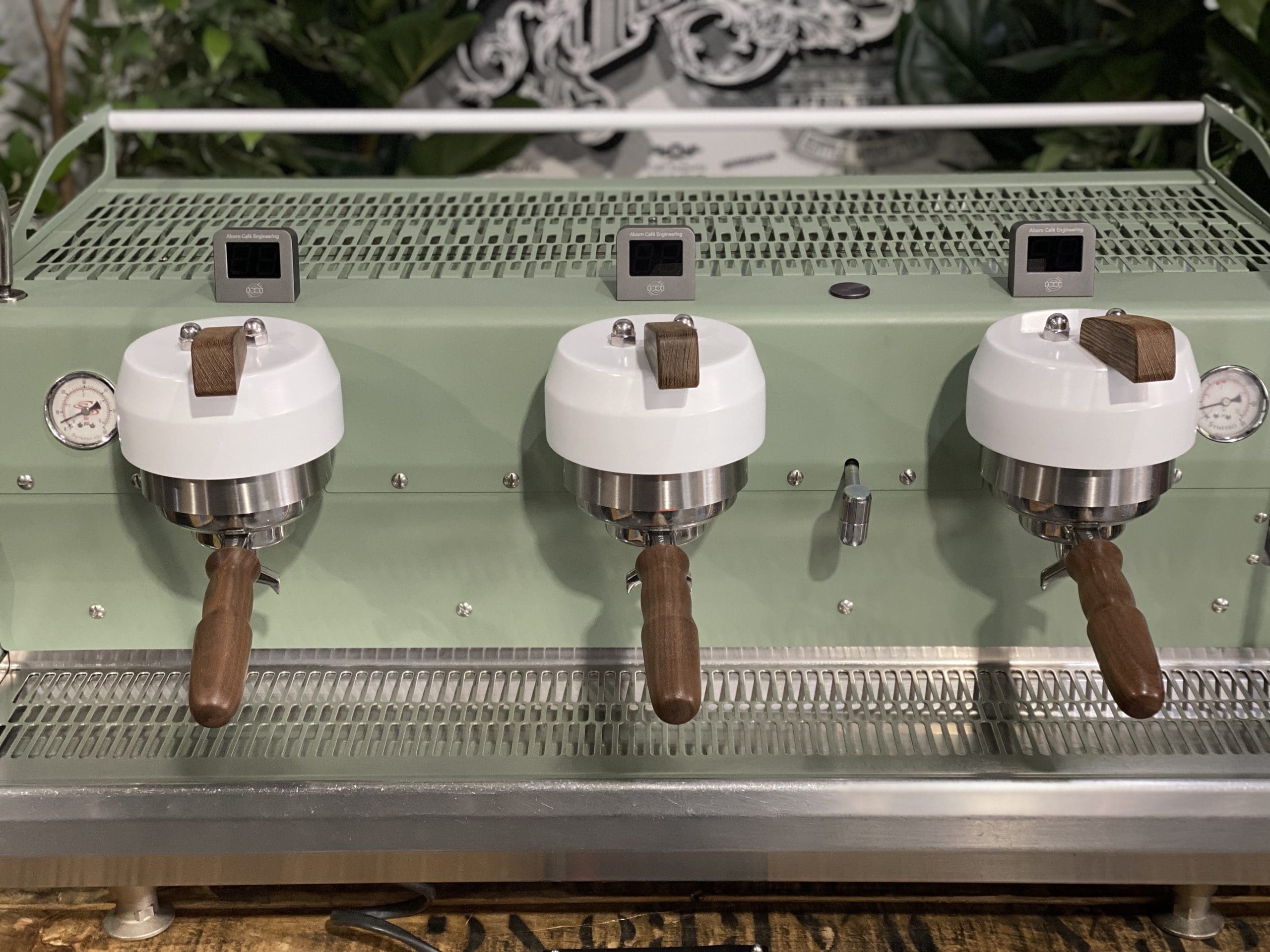 Synesso-Cyncra-3-Group-Green-Timber-White-Espresso-Coffee-Machine-1858-Princes-Highway-Clayton-VIC-3168-Coffee-Machine-WarehouseI