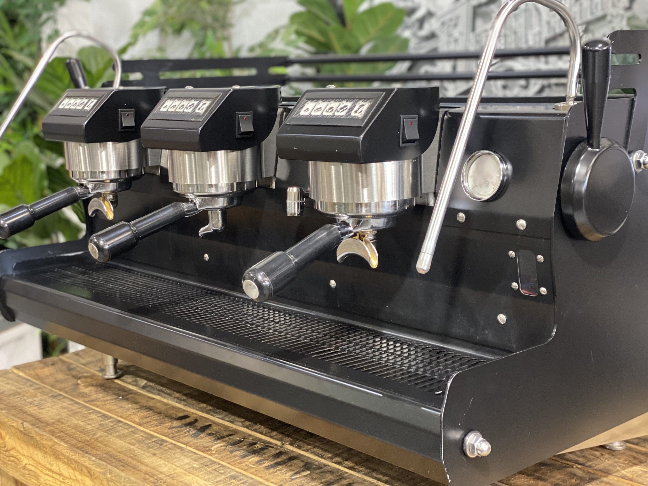 Synesso-Sabre-3-Group-Full-Black-Espresso-Coffee-Machine-1858-Princes-Highway-Clayton