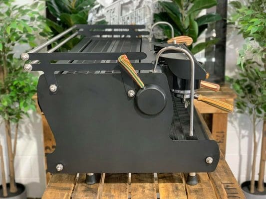 Synesso Sabre Hybrid 3 Group - Matte Black / Skateboard Timber Custom