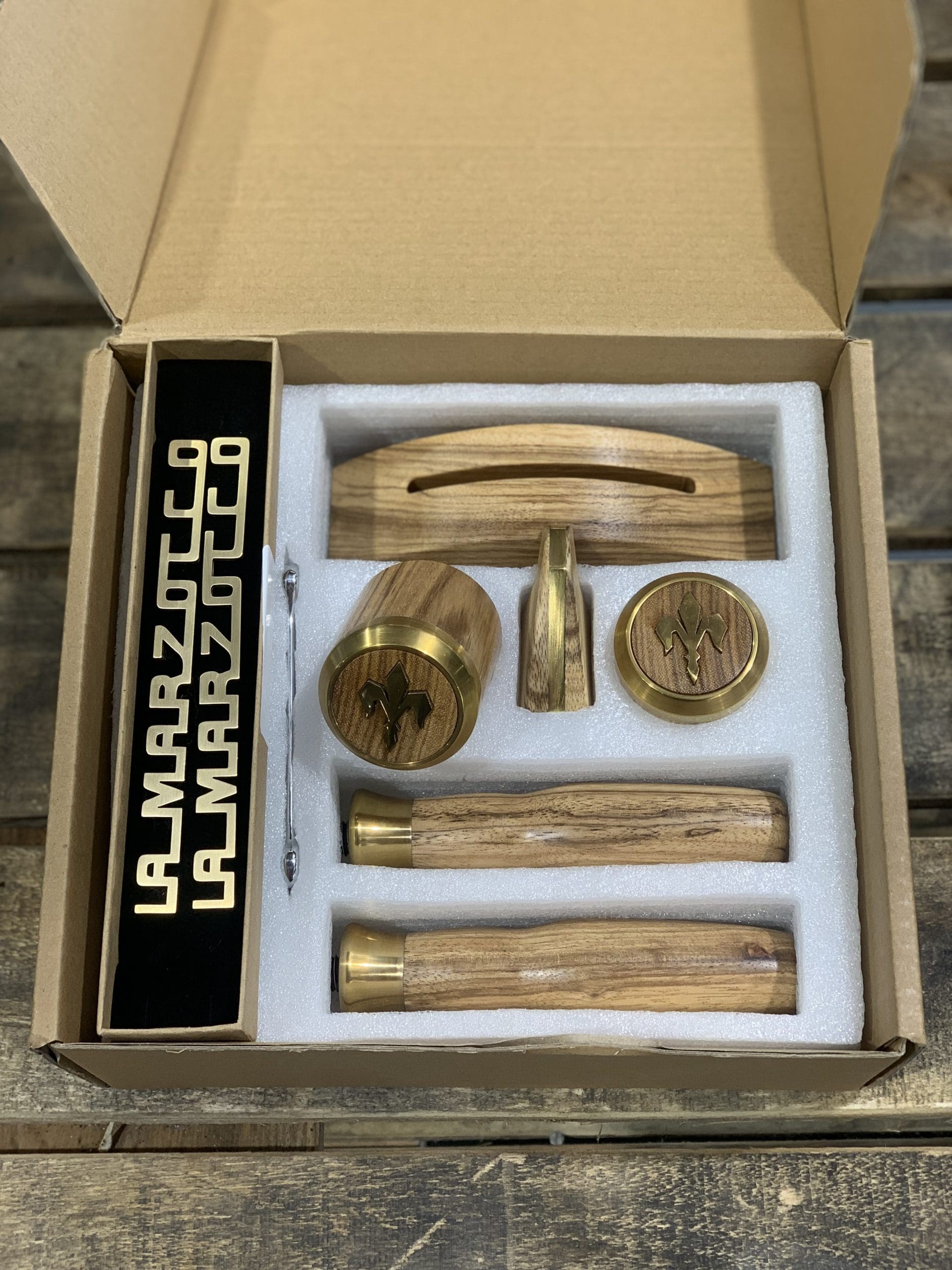 Manual Paddle Timber Kit Including Brass Logo