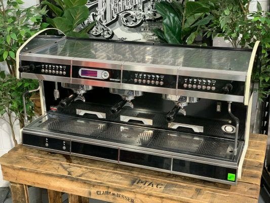 Wega Concept 3 Group Black with Black Splash Back