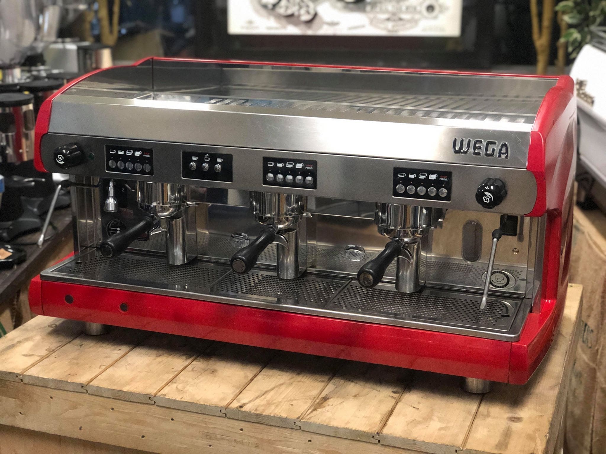 Wega  Polaris 3 Group Low Cup Red