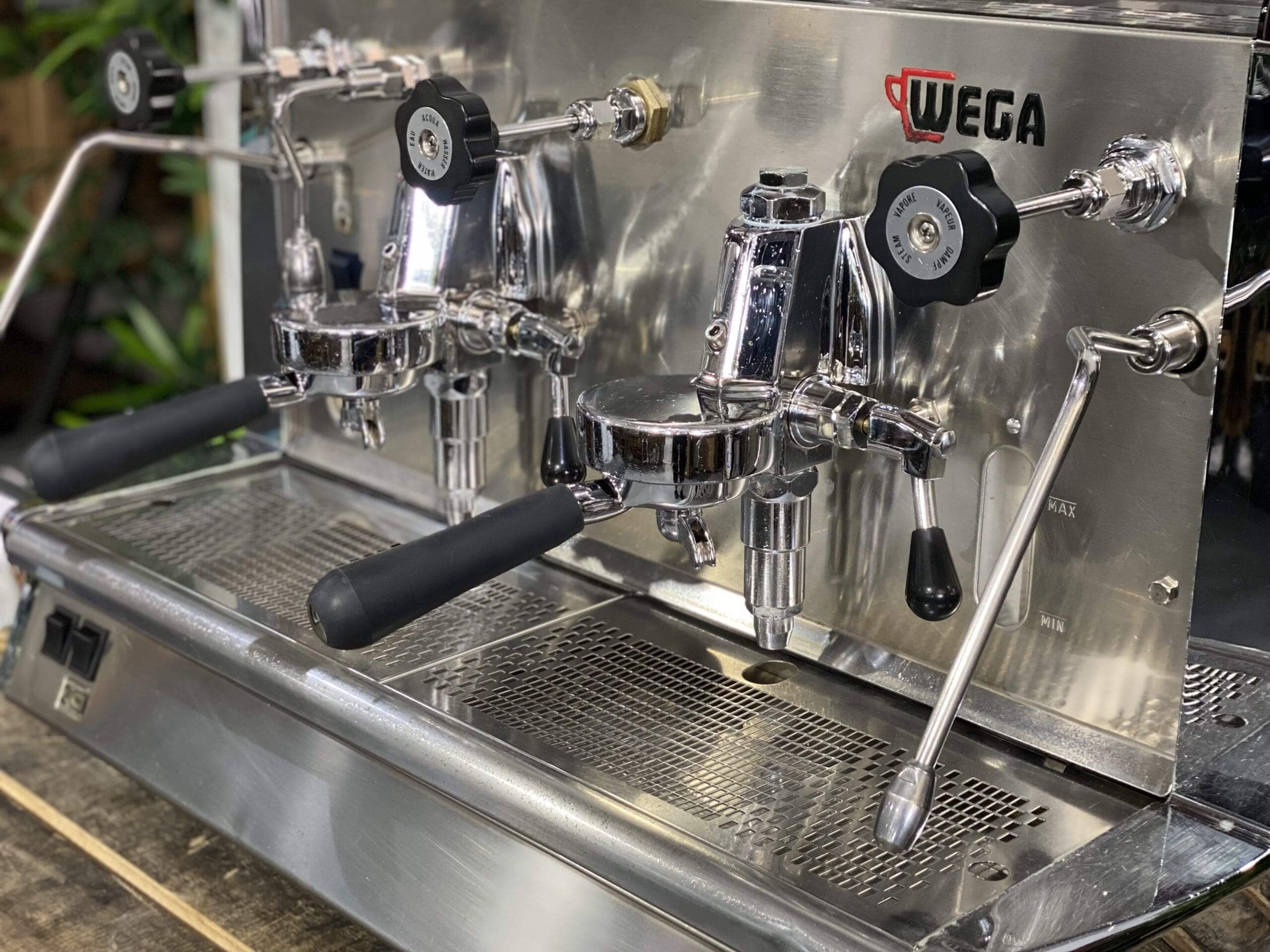 Wega Vela Vintage 2 Group Chrome