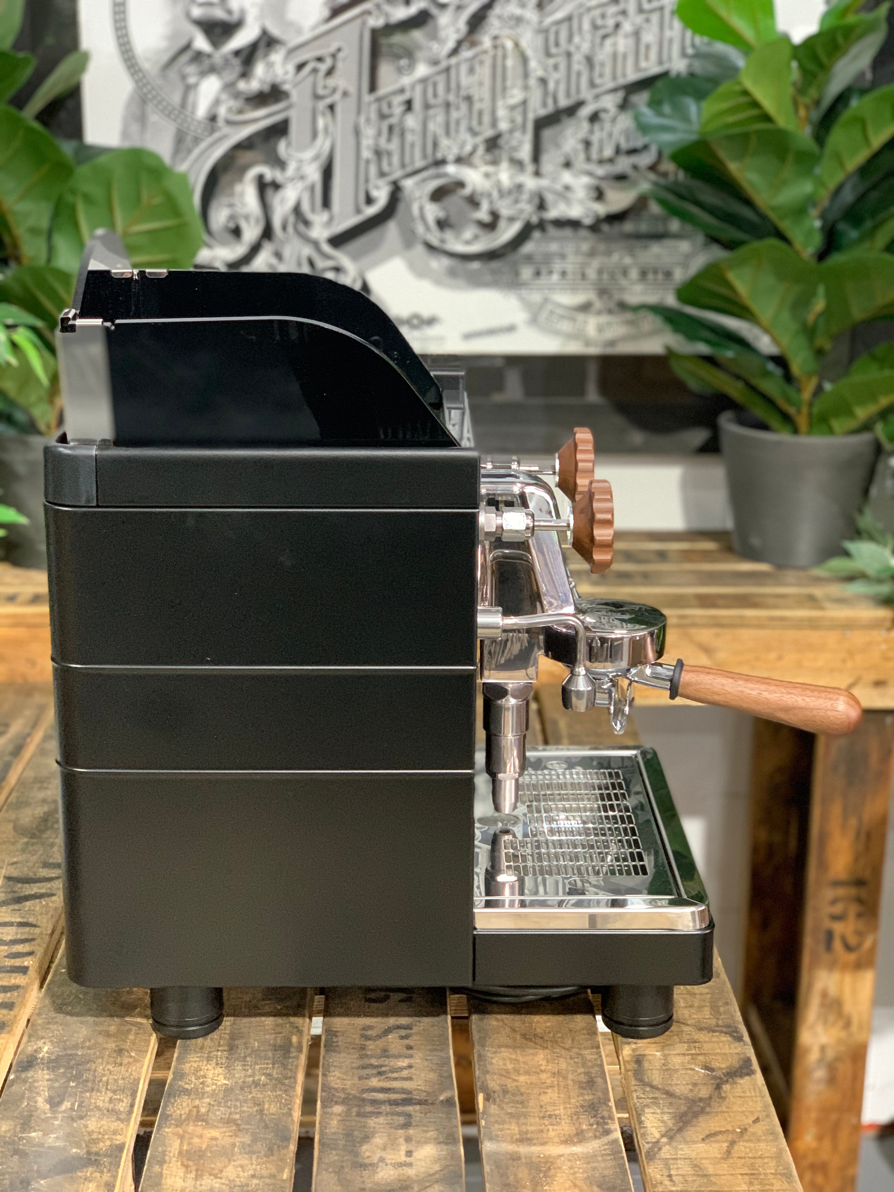 Wega Mininova Classic 1 Group Black & Wooden Accents - Used