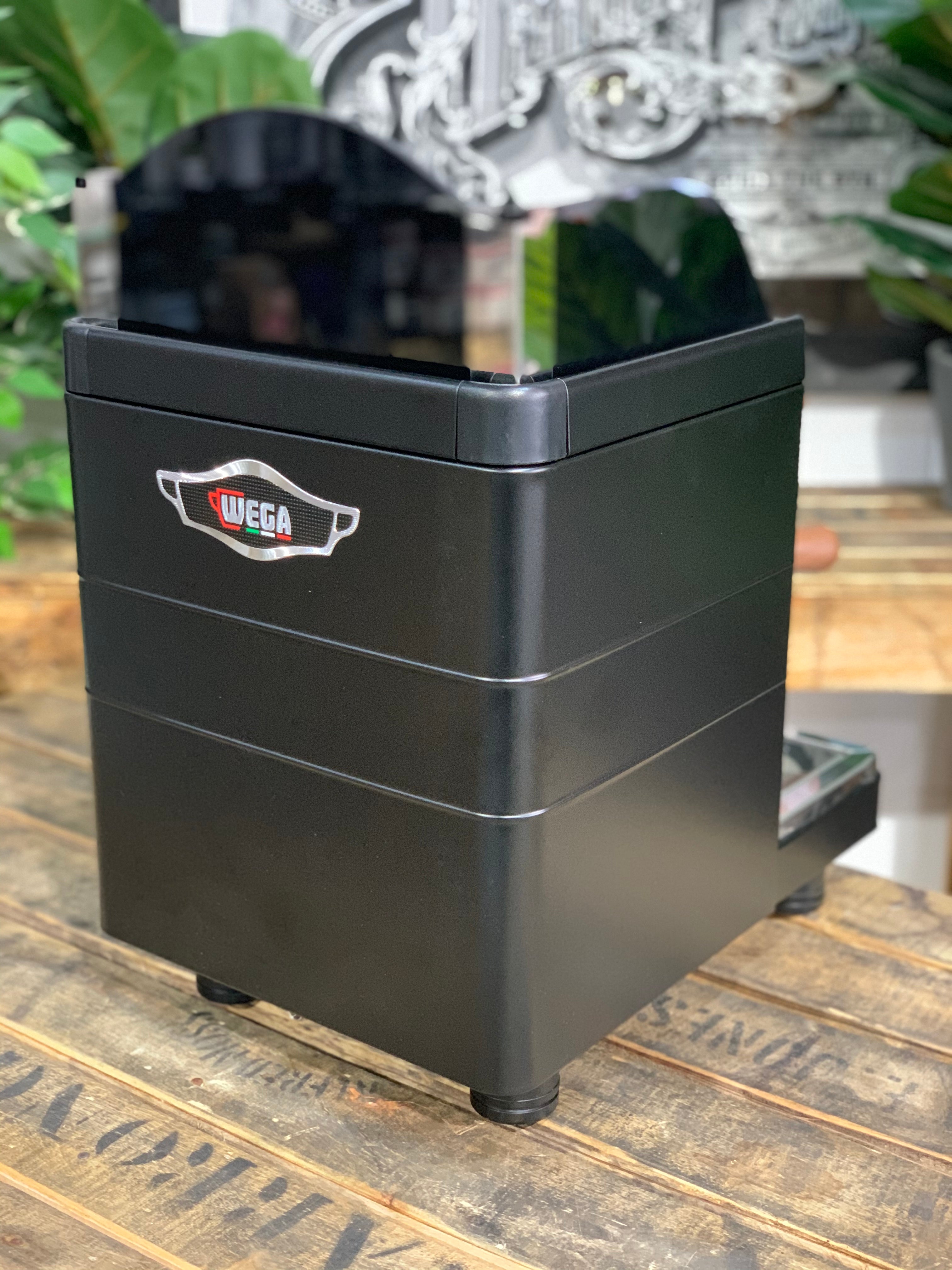 Wega Mininova Classic 1 Group Black & Wooden Accents - Used