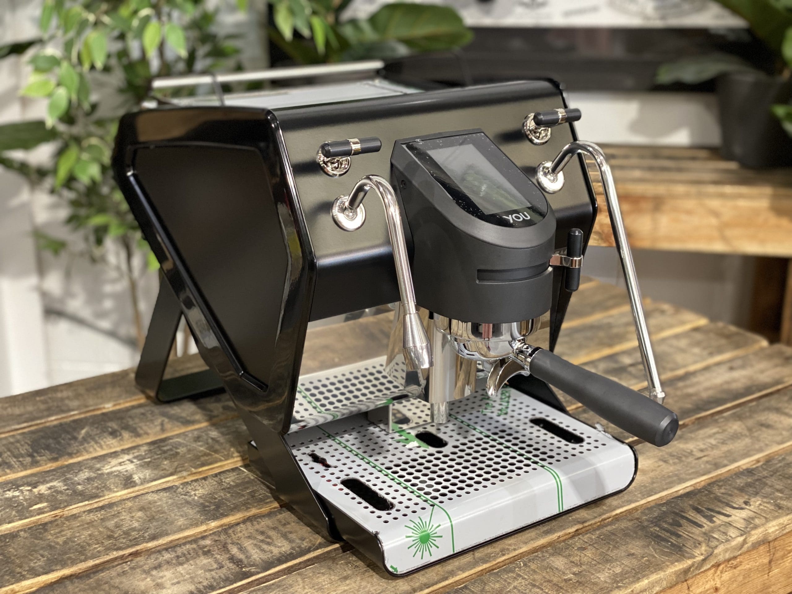 https://coffeemachinewarehouse.com.au/wp-content/uploads/2023/03/San-Remo-You-Black-New-Espresso-Coffee-Machine-1858-Princes-Highway-ClaytonIMG_7854-scaled.jpeg
